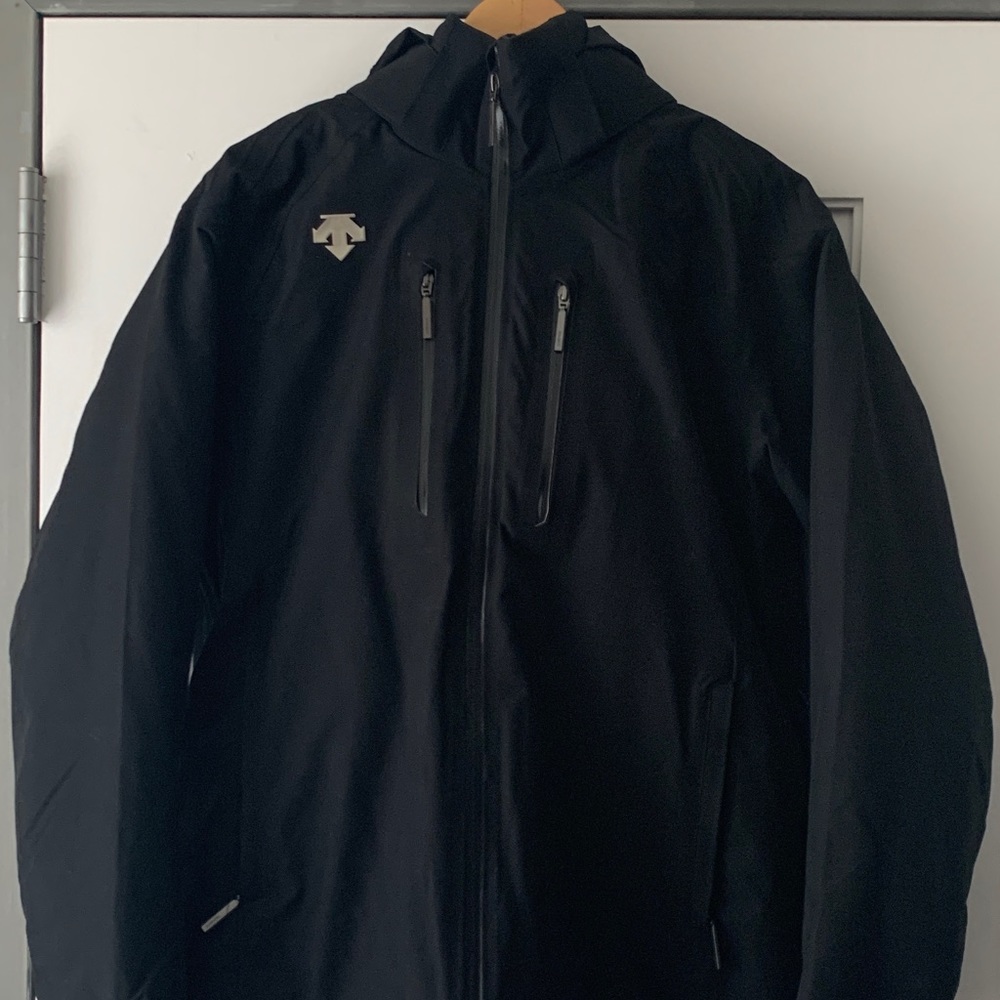 Descente black jacket men’s medium